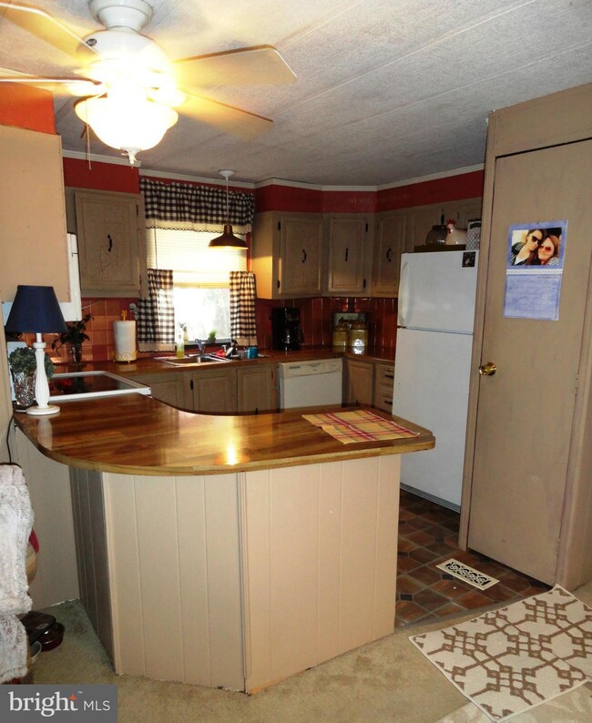 1503 Berkley Ct unit TRLR I, Harwood, MD 20776 - photo 4