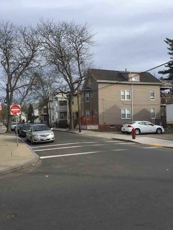 261 Spruce St, Chelsea, MA 02150 - photo 2