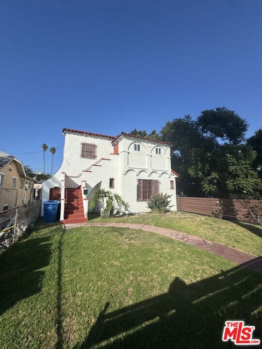 1601 W 69th St, Los Angeles, CA 90047 - photo 4
