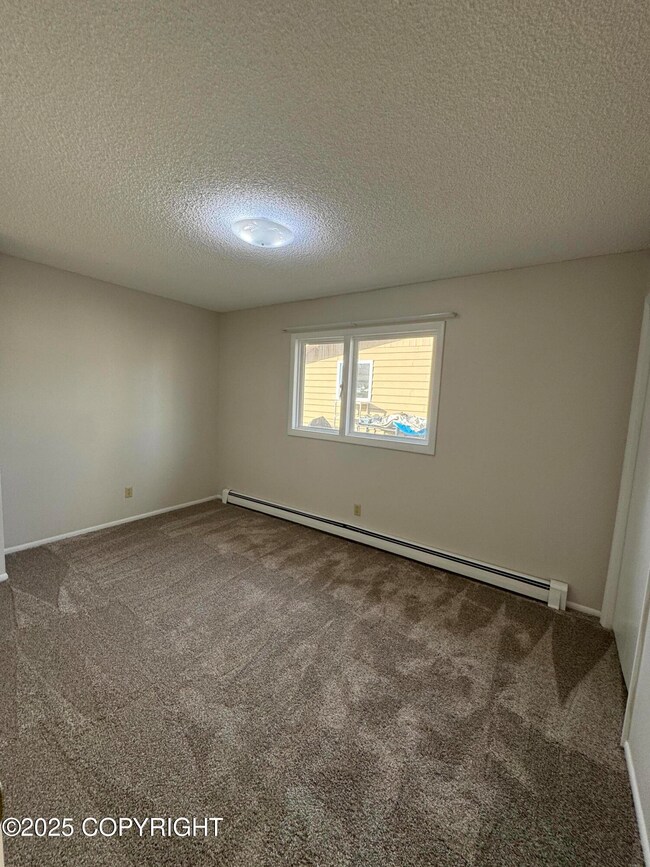 5760 College Dr unit B, Anchorage, AK 99504 - photo 7