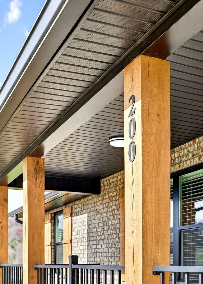 200 Daylily Dr, Sparta, TN 38583 - photo 6