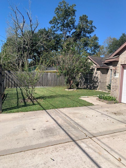 2122 Hampton St, Houston, TX 77088 - photo 4