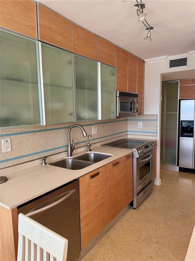 Winston Towers 300 unit 1602, Sunny Isles Beach, FL 33160 - photo 6