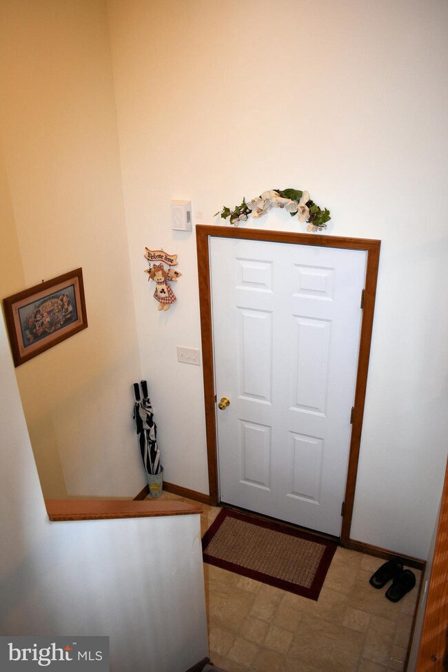 1361 Mallard Dr E, Chambersburg, PA 17202 - photo 3