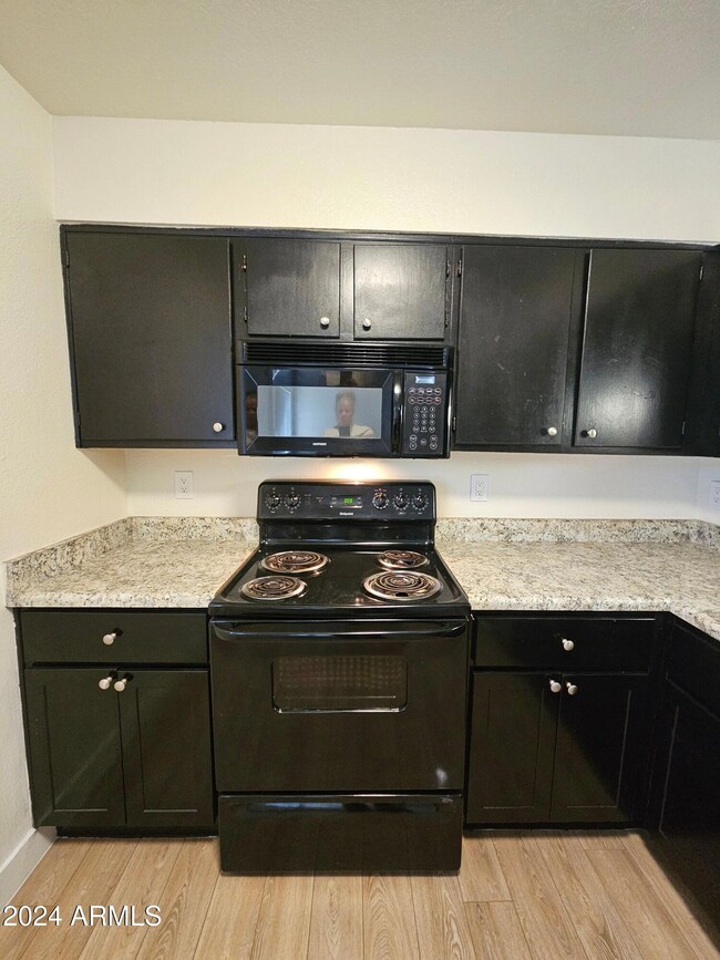 1107 E University Dr unit OFC, Mesa, AZ 85203 - photo 3