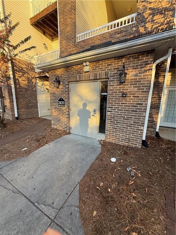 2431 Eagle Creek Ct unit 103, Winston Salem, NC 27103 - photo 2