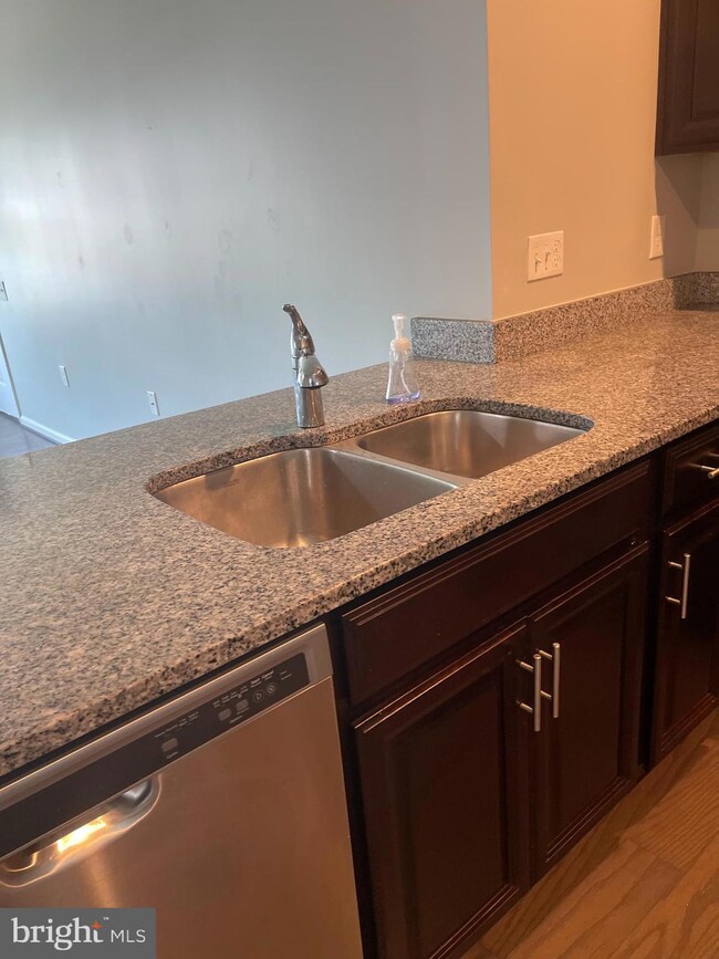 2943 Gilder Way, Dumfries, VA 22026 - photo 5