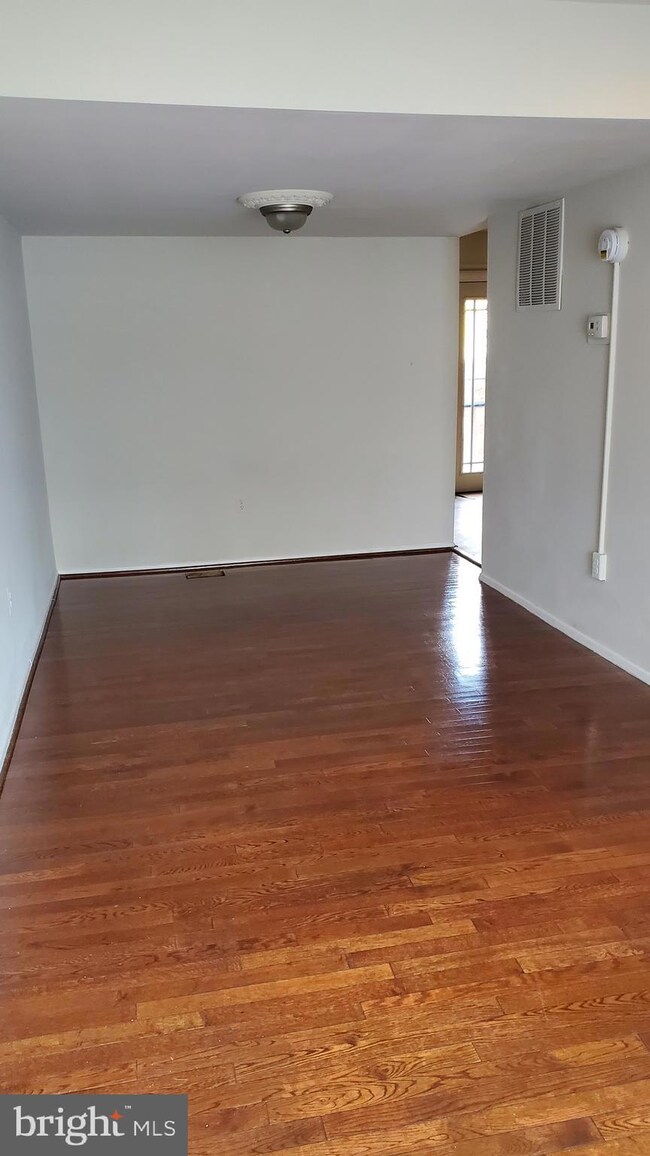 2144 Catskill St, Temple Hills, MD 20748 - photo 6