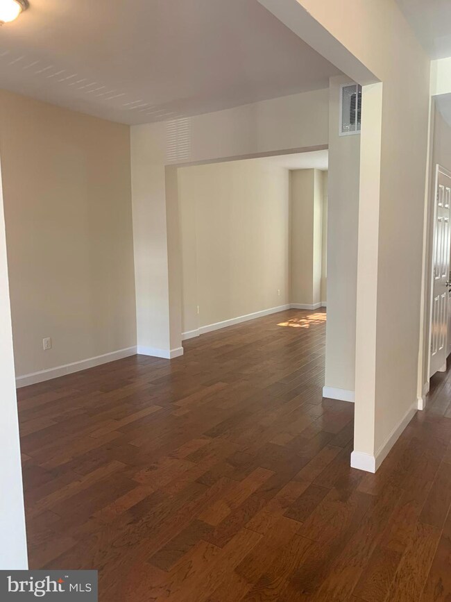 2813 Hilldale Ave, Baltimore, MD 21215 - photo 5
