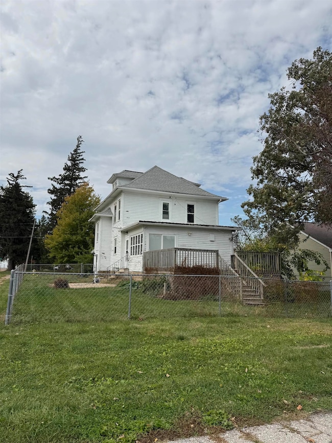 618 State St, Dysart, IA 52224 - photo 2