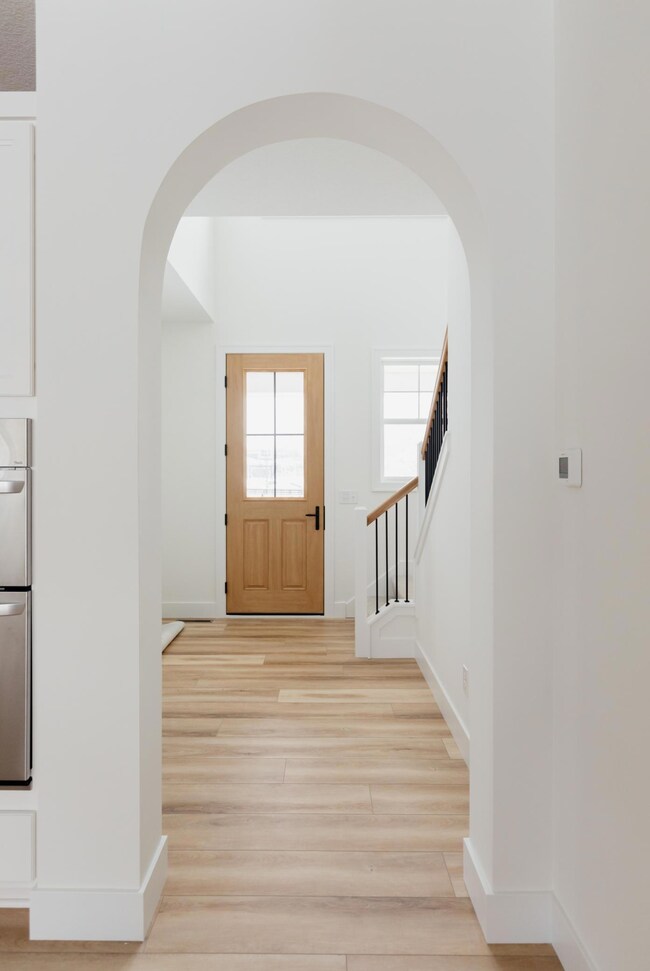 4852 Hanson Rd, Shoreview, MN 55126 - photo 3