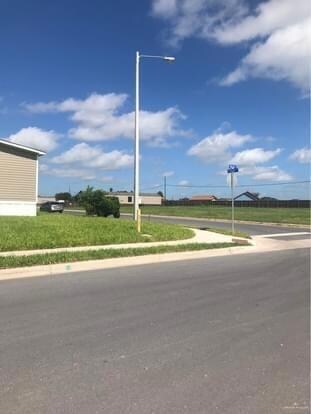 89 W Mimosa Dr, Weslaco, TX 78596 - photo 2