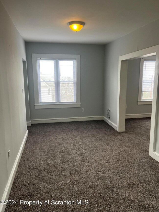 1112 Taylor Ave unit 2, Scranton, PA 18510 - photo 5
