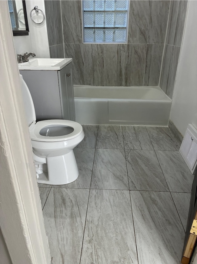 unlisted-address, Chicago, IL 60630 - photo 6