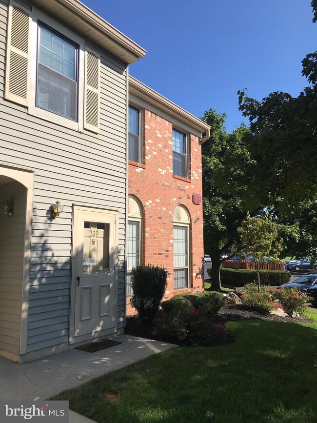 239 Wyndham Place, Trenton, NJ 08691 - photo 2