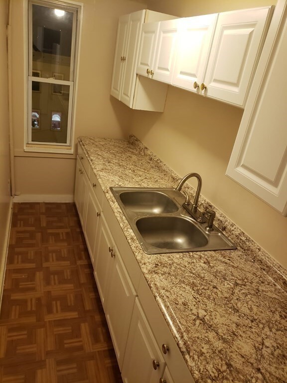 33 Cedar St unit 35, Lawrence, MA 01841 - photo 6