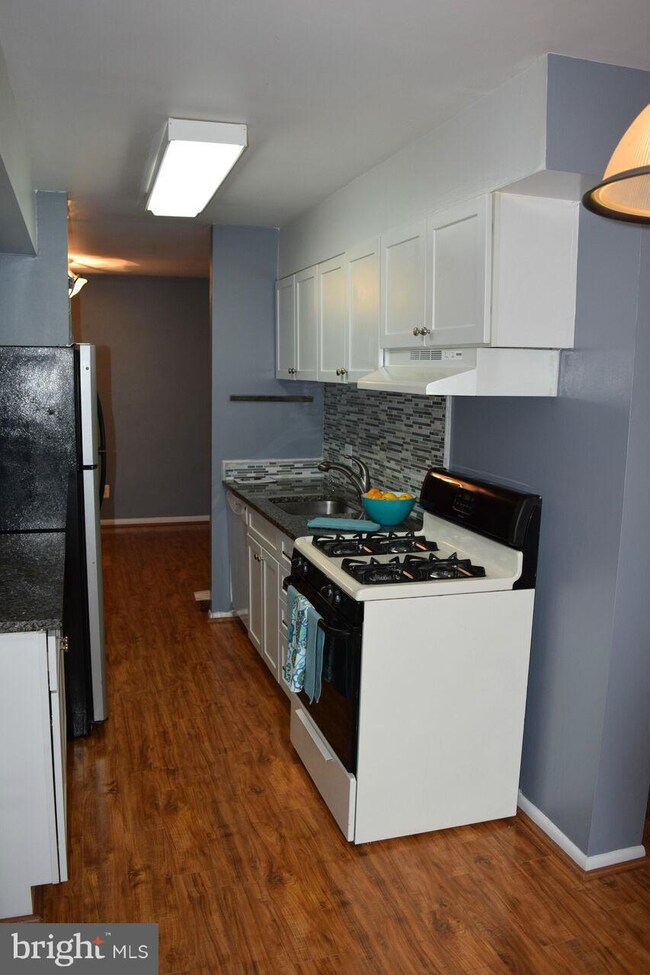 8312 Tobin Rd unit 13, Annandale, VA 22003 - photo 7