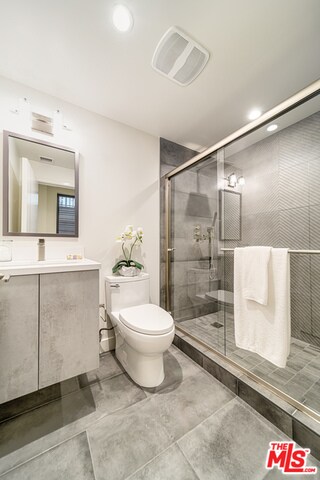 Photos may not reflect exact unit as model photogr