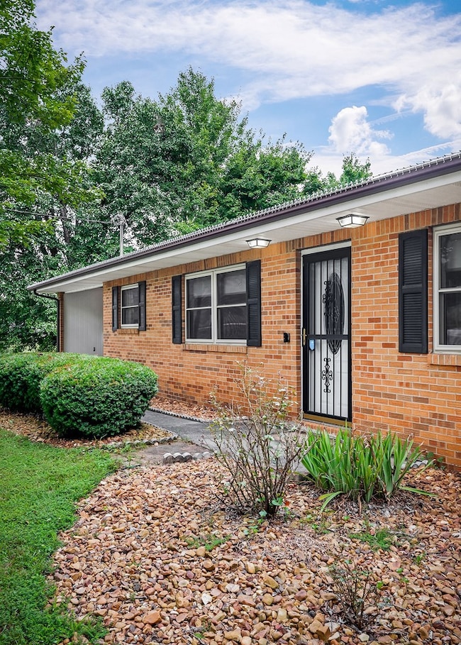 2549 Jamestown Hwy, Alpine, TN 38543 - photo 3