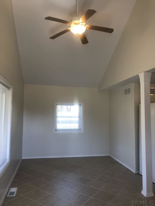 1002 Chicago Ave, Elkhart, IN 46517 - photo 4