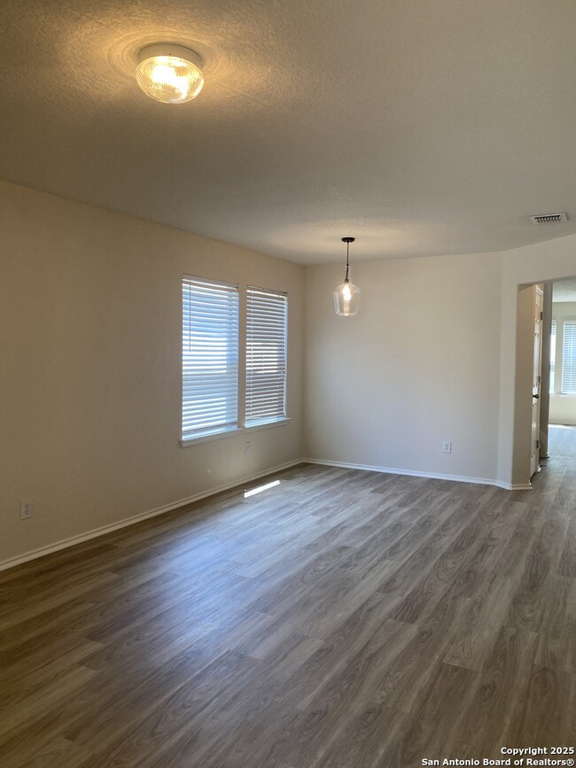 10346 Roseangel Ln, Helotes, TX 78023 - photo 3