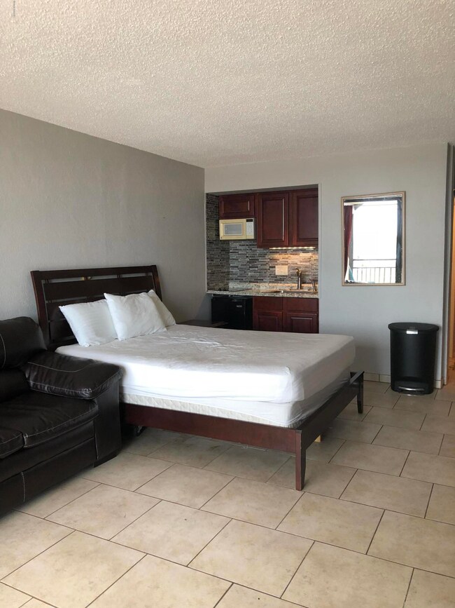 2301 S Atlantic #543