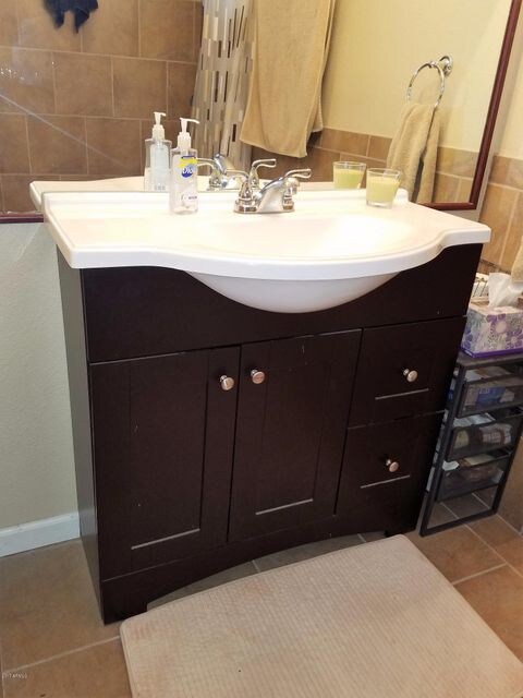 Master Bath Updated Vanity