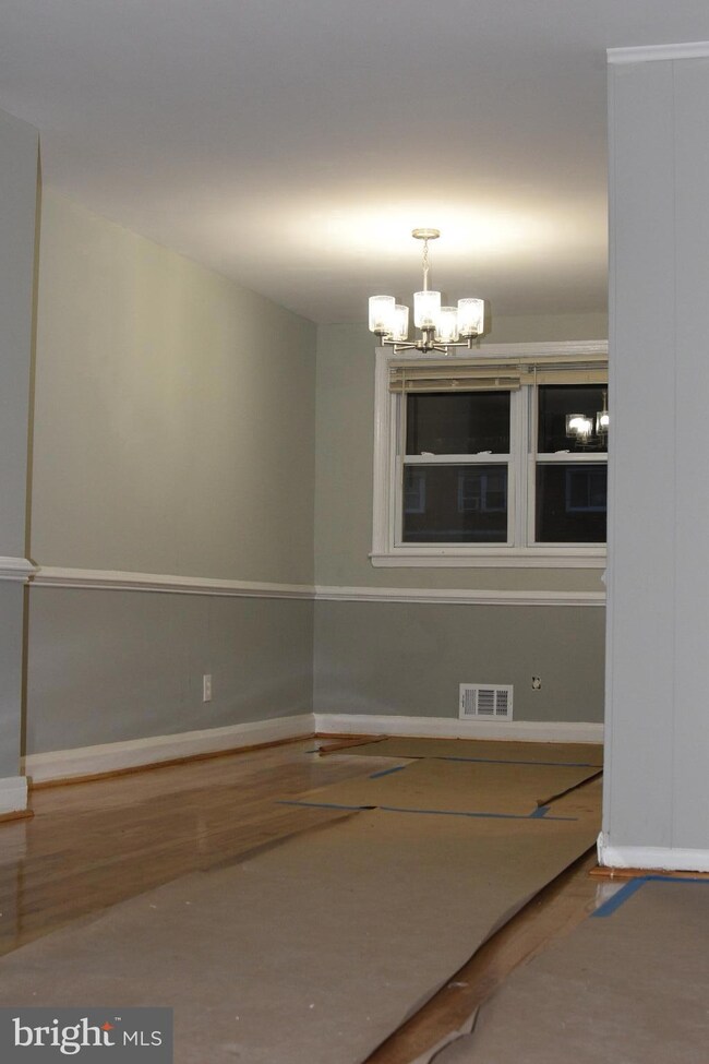 1306 Deanwood Rd, Parkville, MD 21234 - photo 5