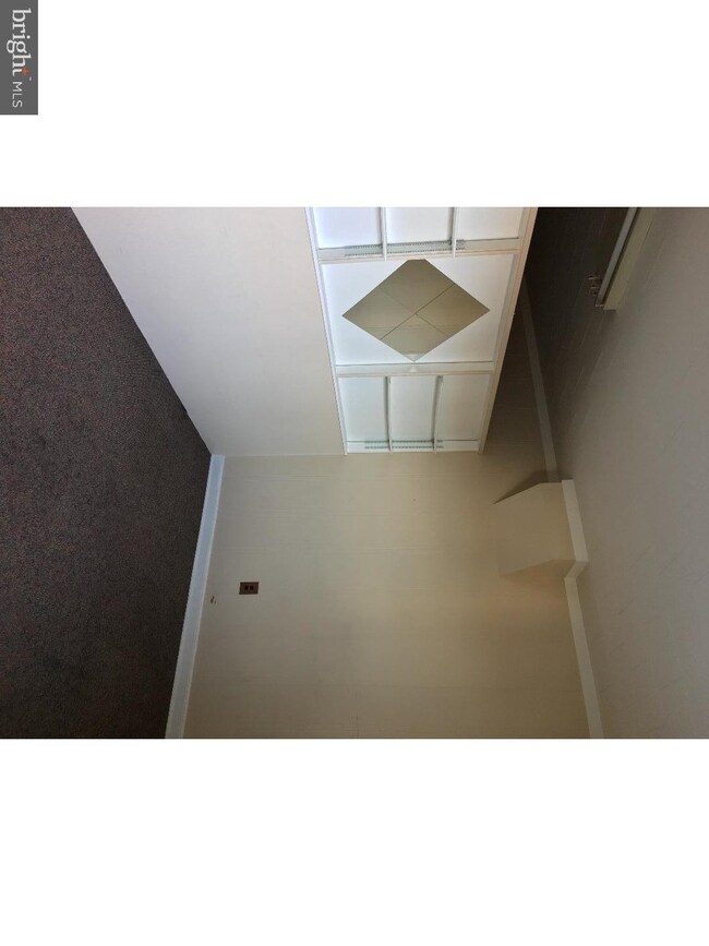 38 S Main St unit . 6, Shenandoah, PA 17976 - photo 4