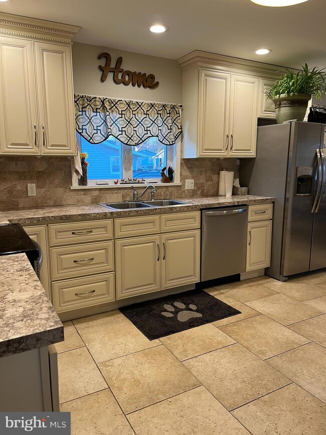 326 Lafayette Rd, Penns Grove, NJ 08069 - photo 6