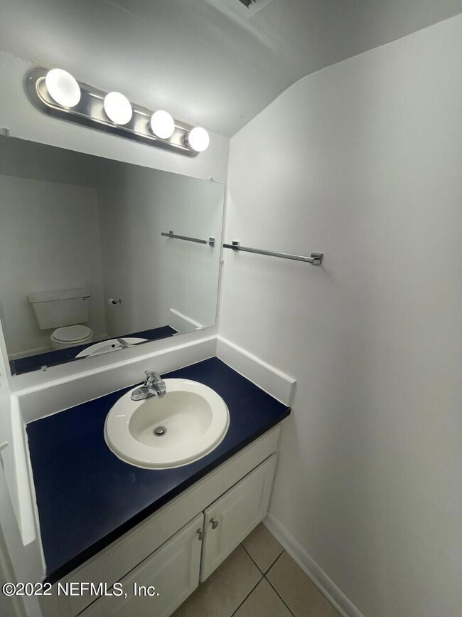 1302-POWDER ROOM