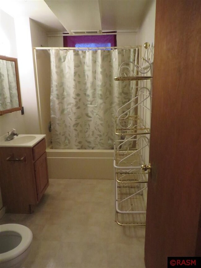 426 N 5th St, Mankato, MN 56001 - photo 6