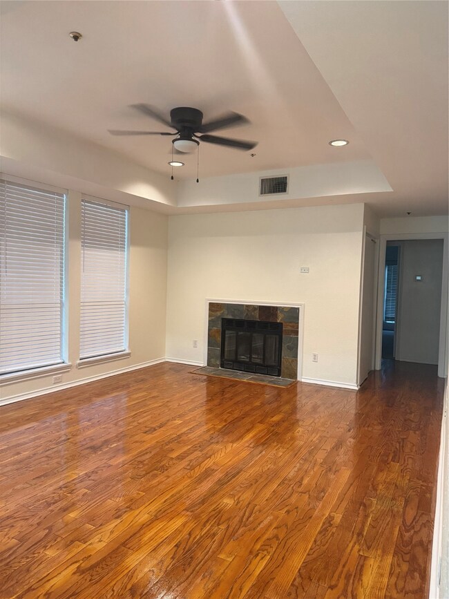 3817 Gilbert Ave unit 107, Dallas, TX 75219 - photo 4