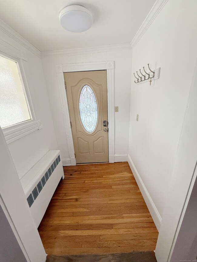 1716 Farmington Ave unit 1st Floor, Unionville, CT 06085 - photo 5