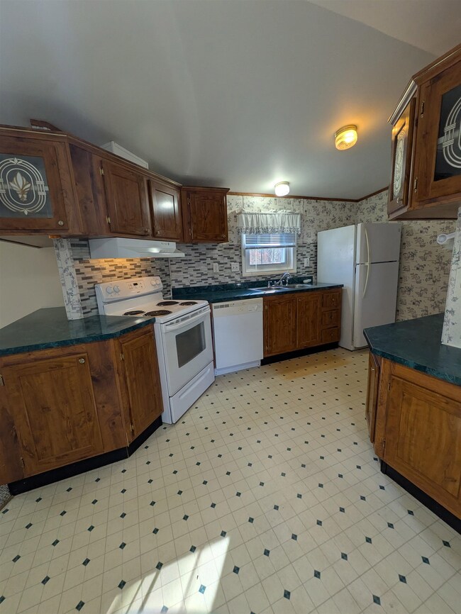 49 Skyline Dr, Concord, NH 03303 - photo 4