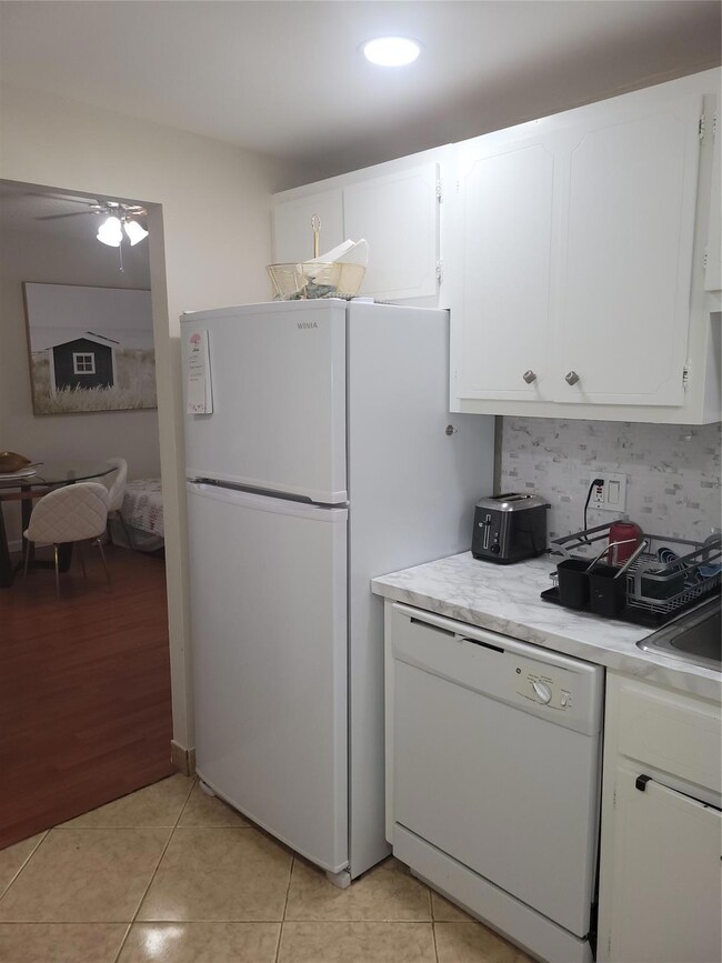 The Hemispheres unit 9B, Hallandale Beach, FL 33009 - photo 4