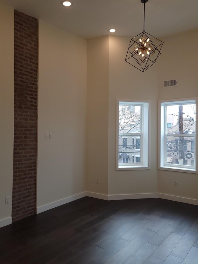 431 Gregory Ave unit 2, Weehawken, NJ 07086 - photo 4