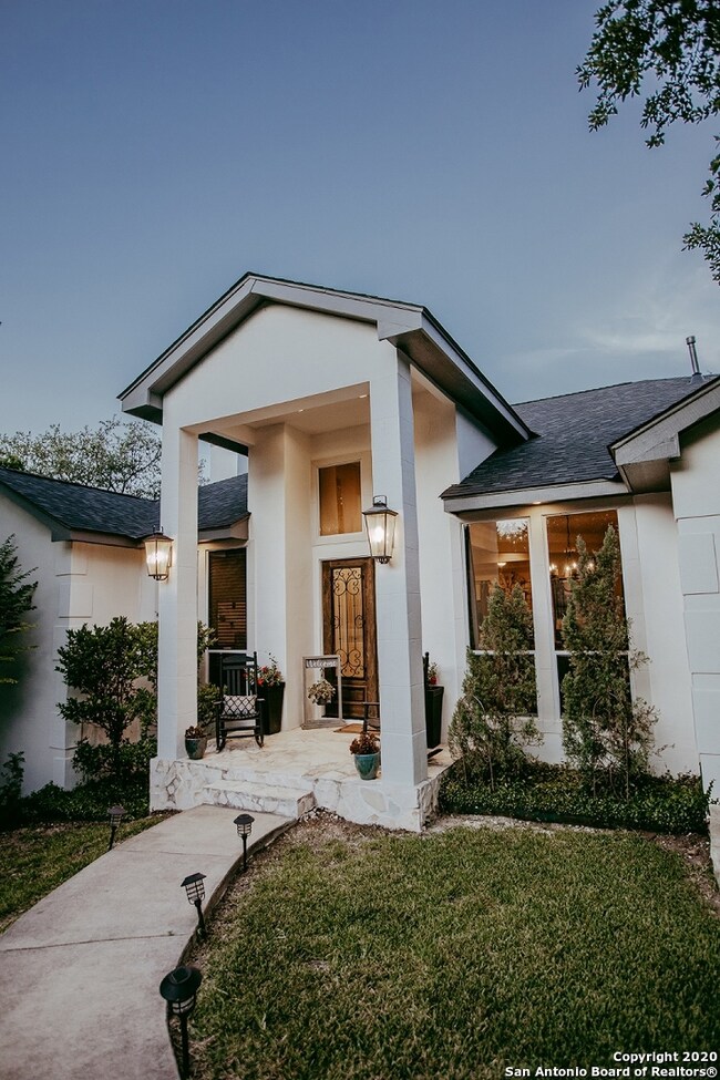 18840 Shadow Canyon Dr, Helotes, TX 78023 - photo 4