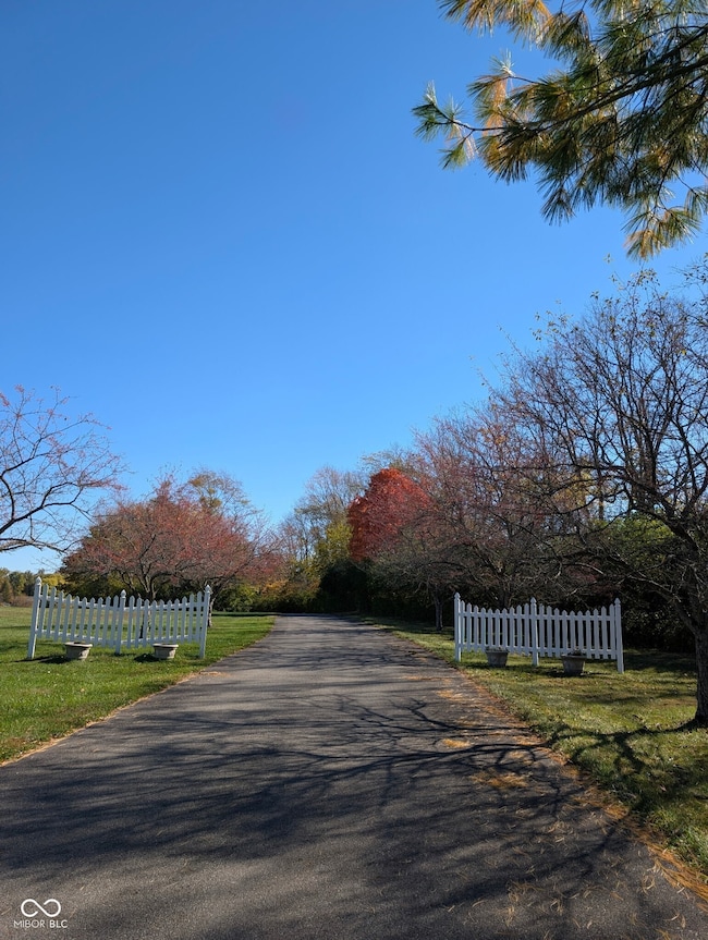1602 W Plantation Row, Greenfield, IN 46140 - photo 6