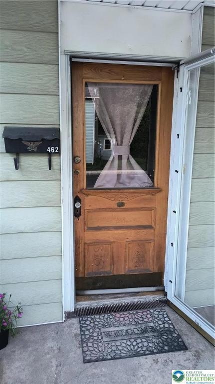 462 Main St, Freemansburg, PA 18017 - photo 2