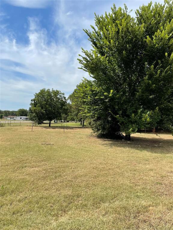 143 Overland Trail, Azle, TX 76020 - photo 6