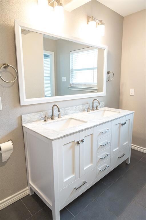 530 NE 4th St, Grand Prairie, TX 75050 - photo 6