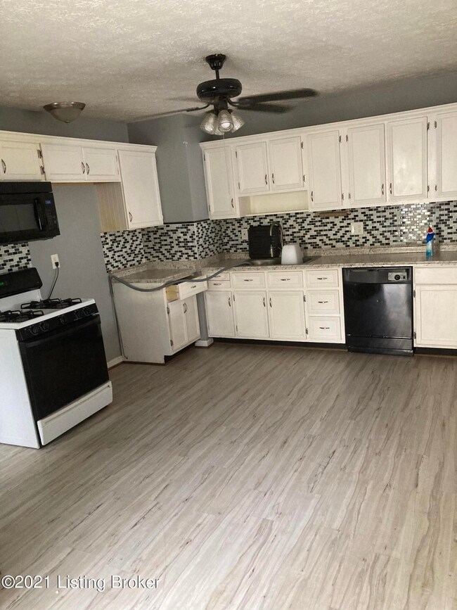 DDD04884-81CB-4F25-9BD5-B37FB3AED8FD