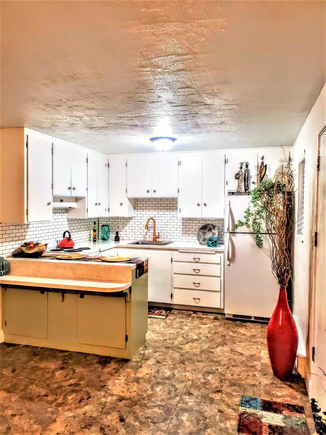 Kitchen (9)