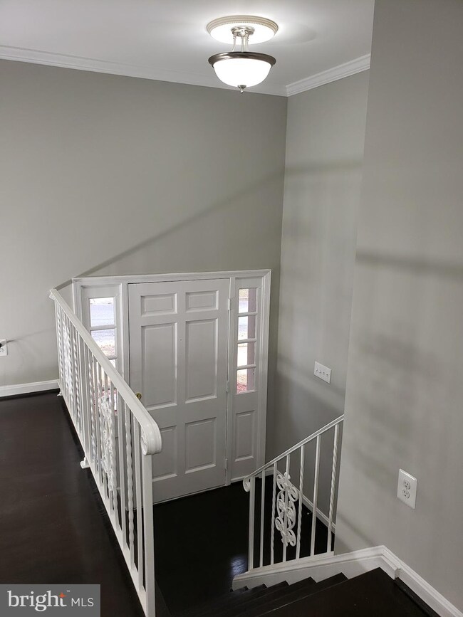 12814 Pine Tree Ln, Fort Washington, MD 20744 - photo 5