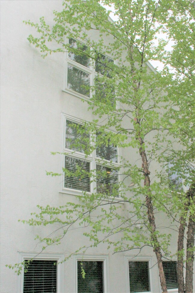 4400 Colerain Ave, Columbus, OH 43214 - photo 4