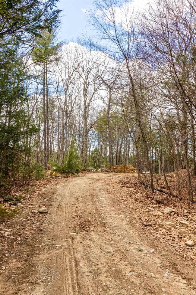 8.5 Richardson Dr, Derry, NH 03038 - photo 2