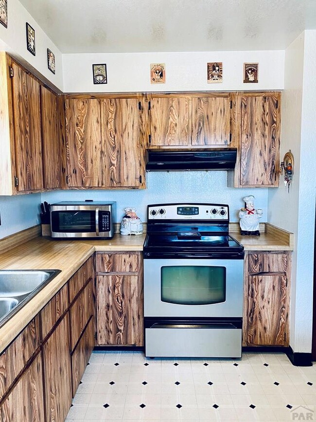 601 3rd St, Fort Garland, CO 81133 - photo 4