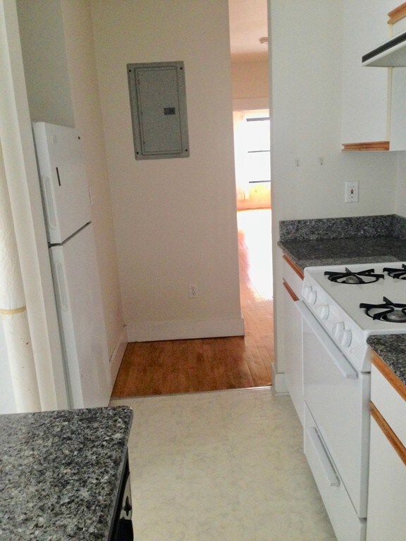 13 Story St unit 35, Cambridge, MA 02138 - photo 4
