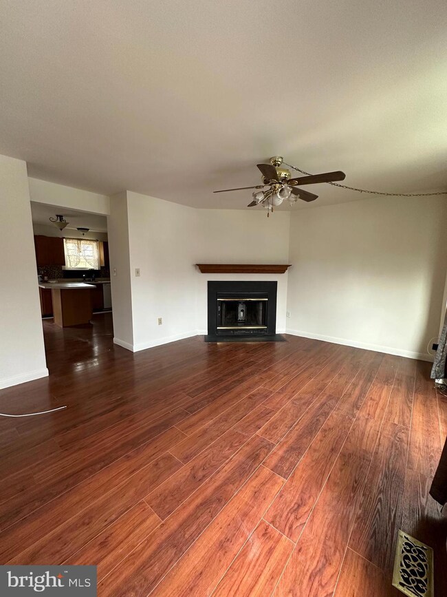 1238 Splashing Brook Dr, Abingdon, MD 21009 - photo 2